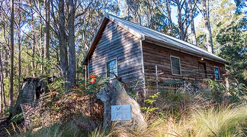 Settlers Hut external view from car park